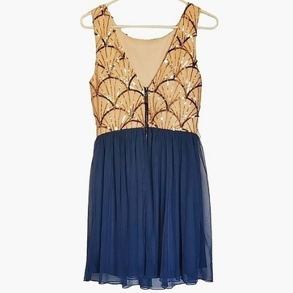 7346 * Deb Sequin Scallop Tulle Dress Blush Blue Size 9 - Picture 2 of 9